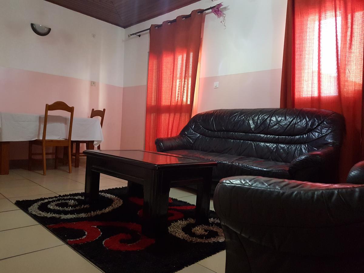 Maison Rose Douala Exterior photo